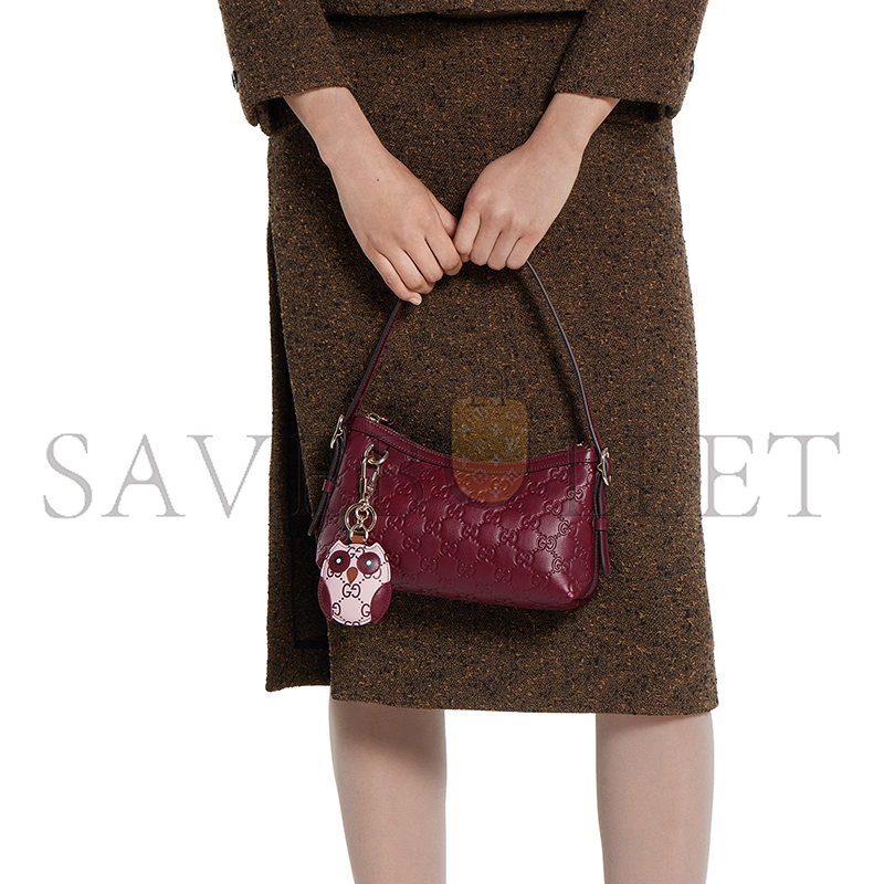 GUCCI GG EMBLEM SMALL SHOULDER BAG ‎847450 (22*14*8cm)